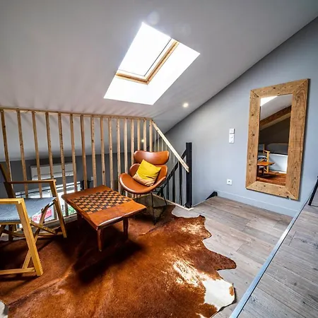 Le Cosy Rock / Rent4night Apartment *