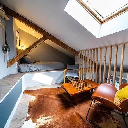 Le Cosy Rock / Rent4night *